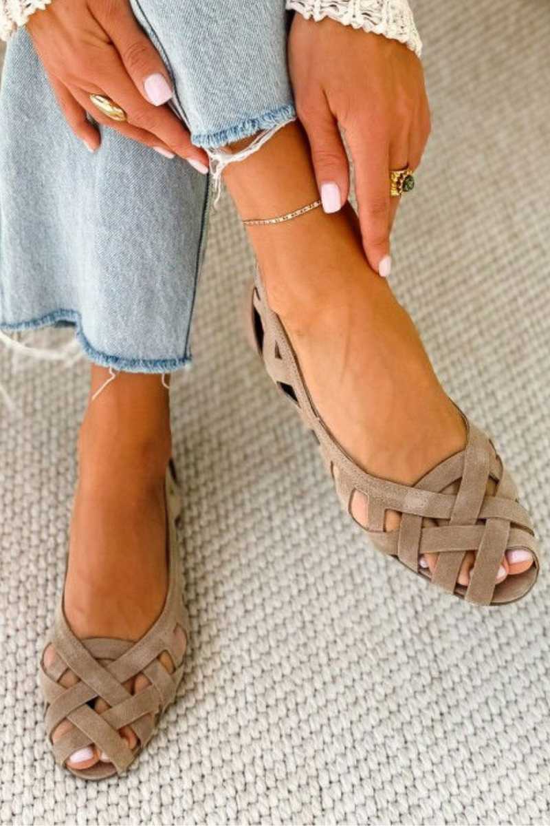 Hina | Flat Sandals with Open Toe and Woven Material